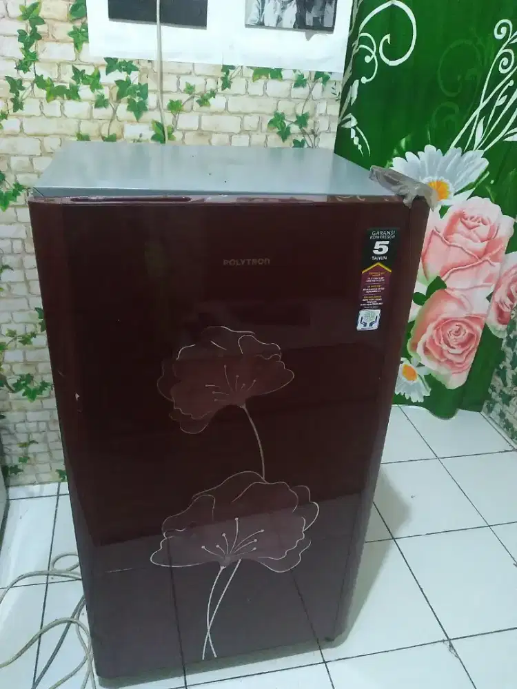 Jual cepat kulkas polytron