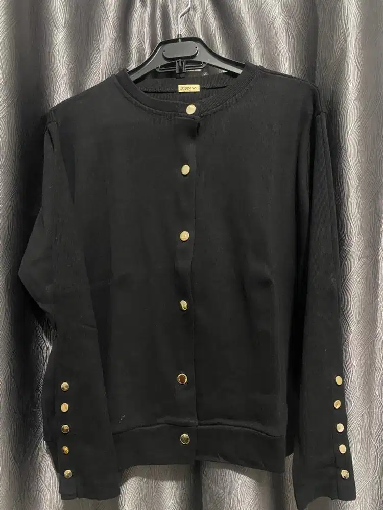 Cardigan hitam deppew