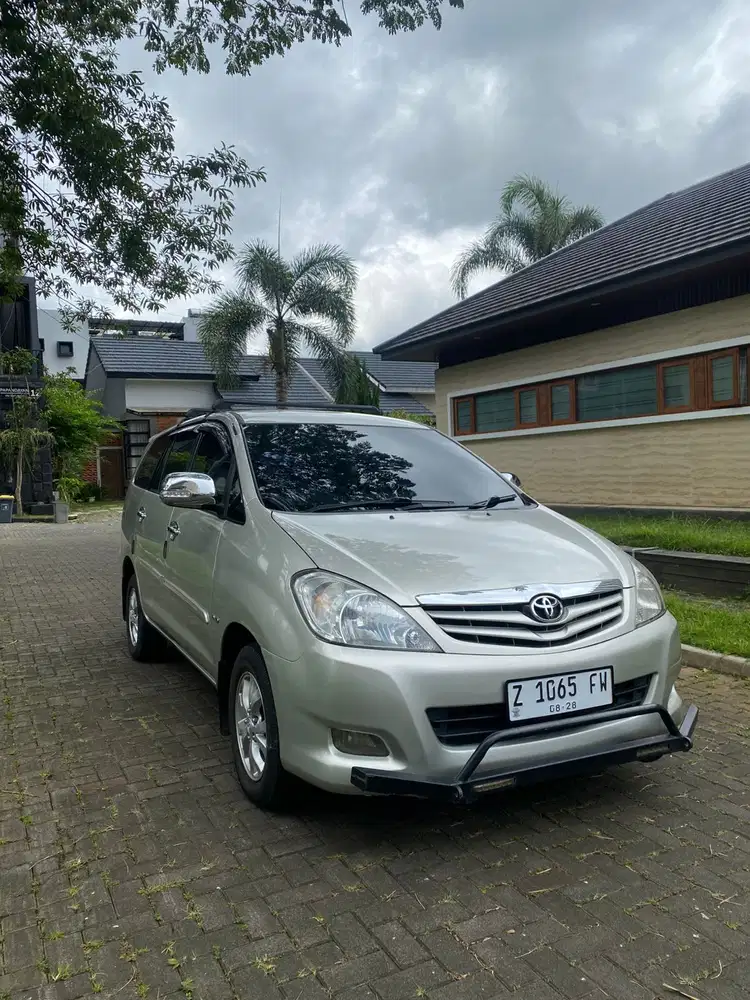 Toyota Kijang Innova 2011 Diesel
