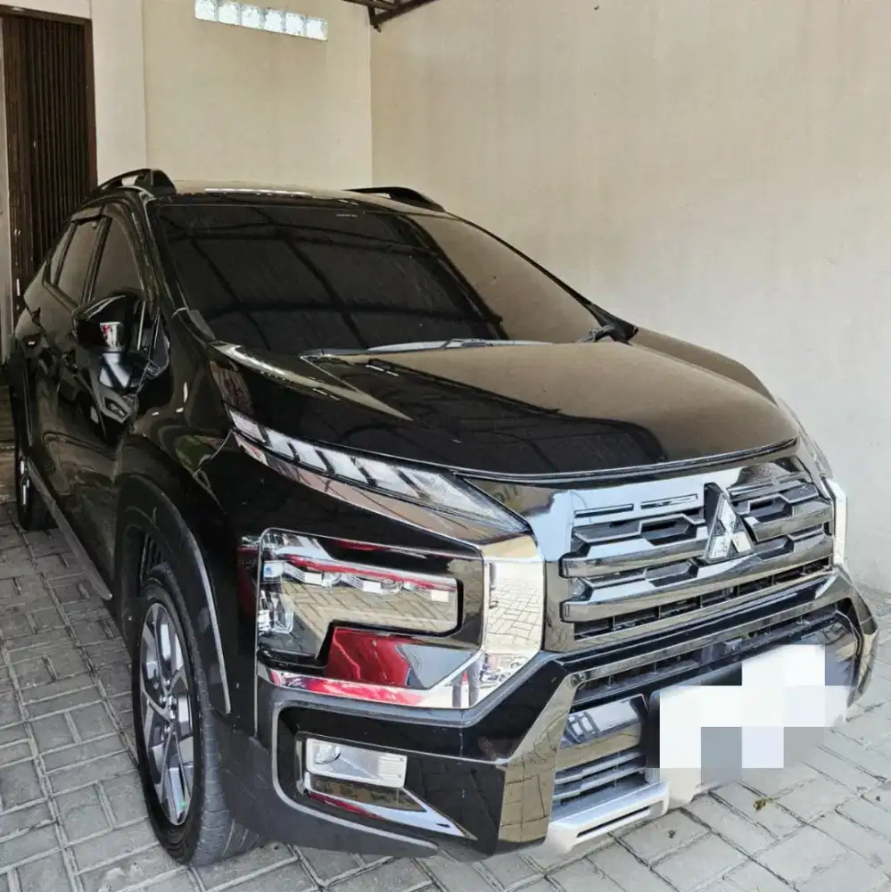 Xpander Cross premium package 2024 NIK 2023 Hitam