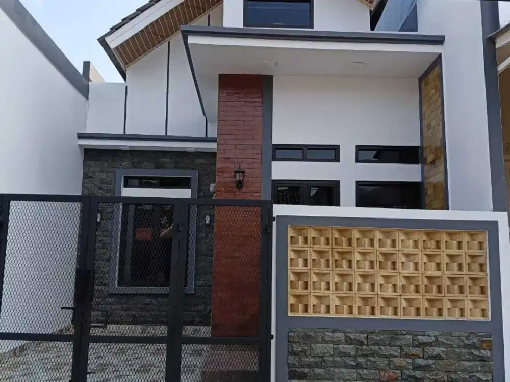 Rumah Full Renov, Atap Baja Ringan, Desain Stylish, Siap Huni