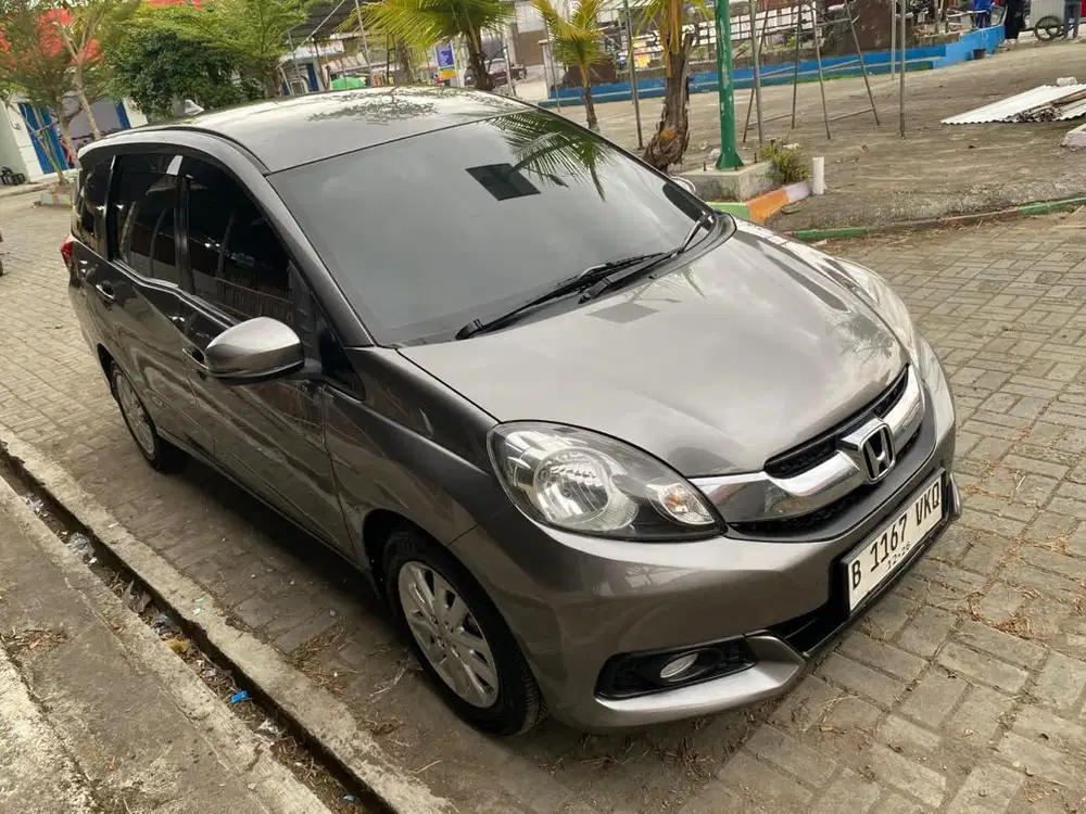 Mobilio e matic 2016 km rendah