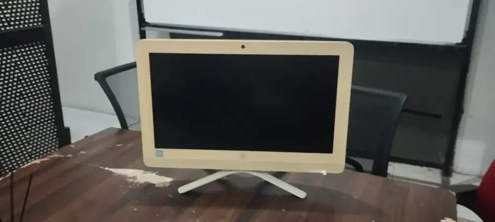 Komputer pc Hp aio 20 inch core i5-6200u 8gb
