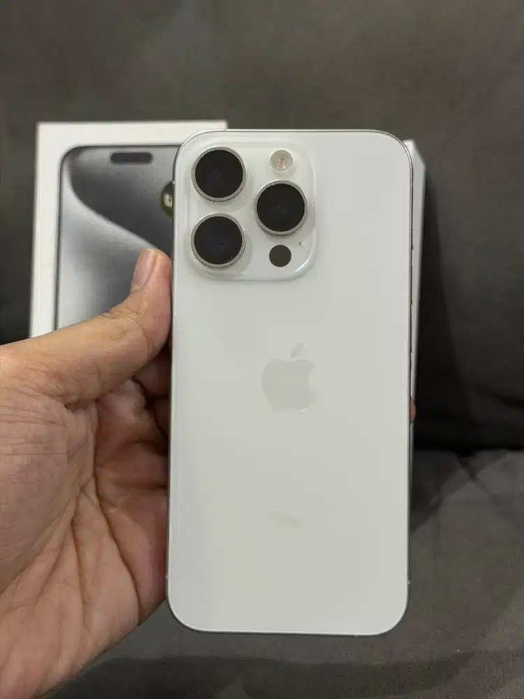 ex cewe Iphone 15 Pro 125gb Putih ex Garansi Resmi
