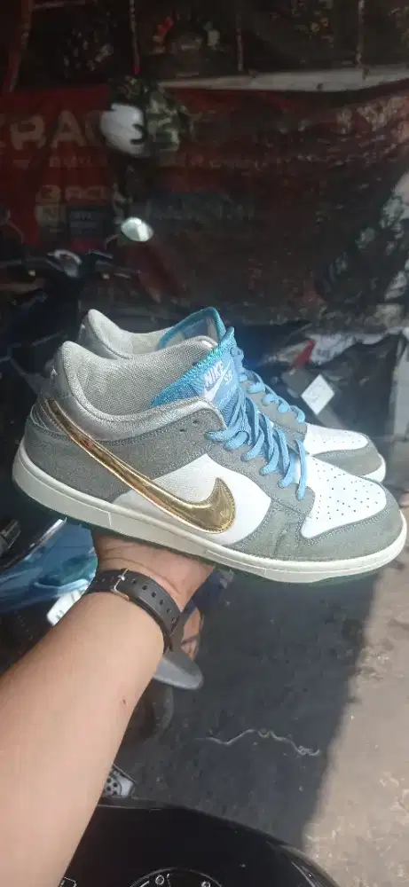 Snikers Nike SB dunk low pro size 41