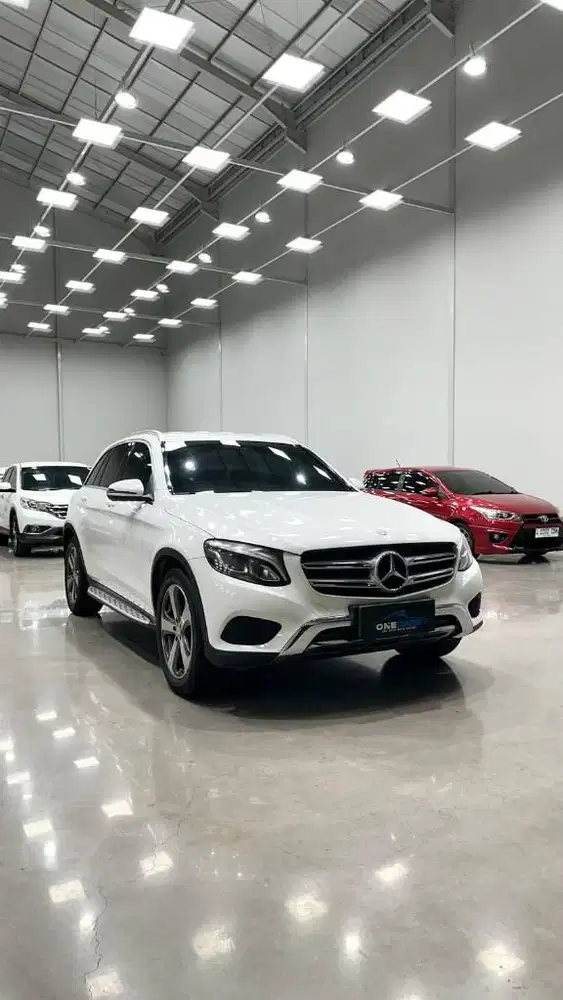 TDP 40jt! Mercedes Benz GLC 250 2016, Plat L, Tgn 1, KM 72rb, Istimewa