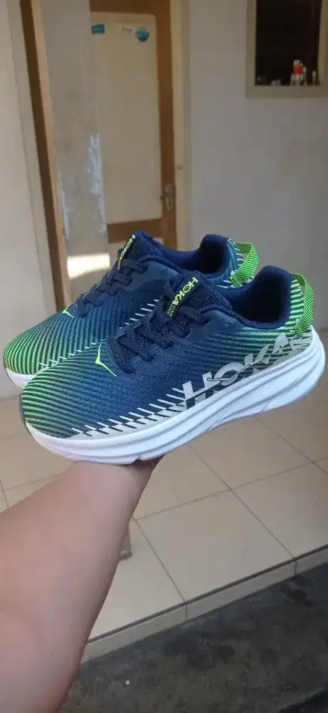 Sepatu running Hoka rincon one one 2