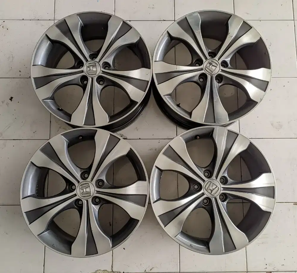 R18 Original CRV Prestige bye Enkei