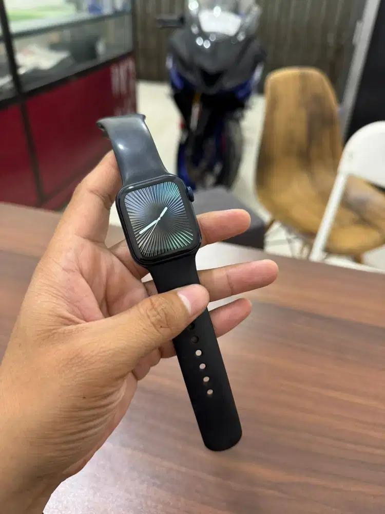 Apple Watch Series 6 BH 82% Fullset Strap 3
