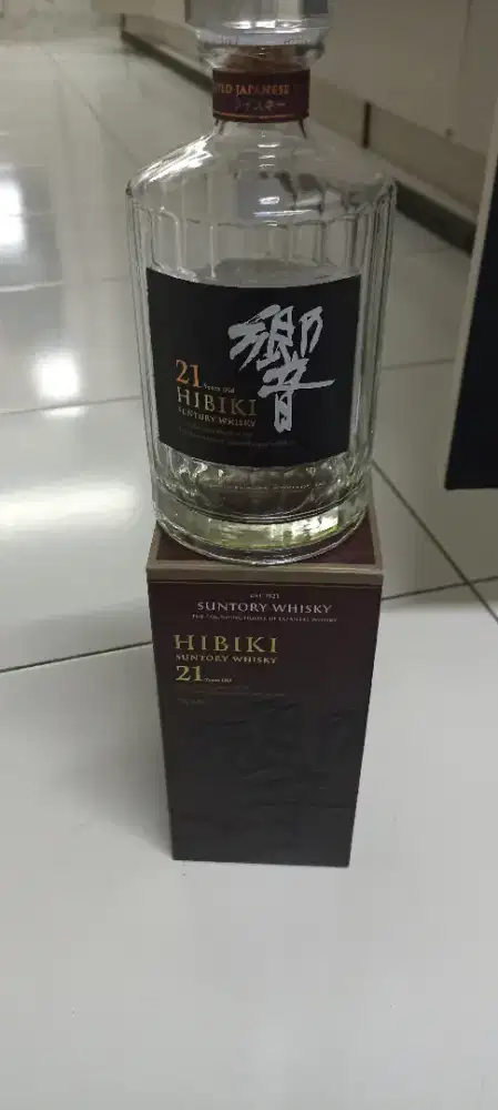 Botol alkohol kosong