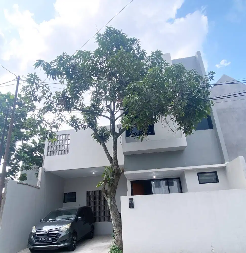 Rumah Minimalis di Arcamanik-Cisaranten dekat Masjid