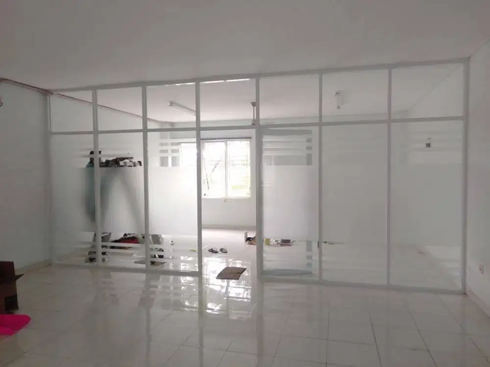Pasang Plafon - Partisi Gypsum/PVC + Kusen Aluminium + Kusen Alumunium