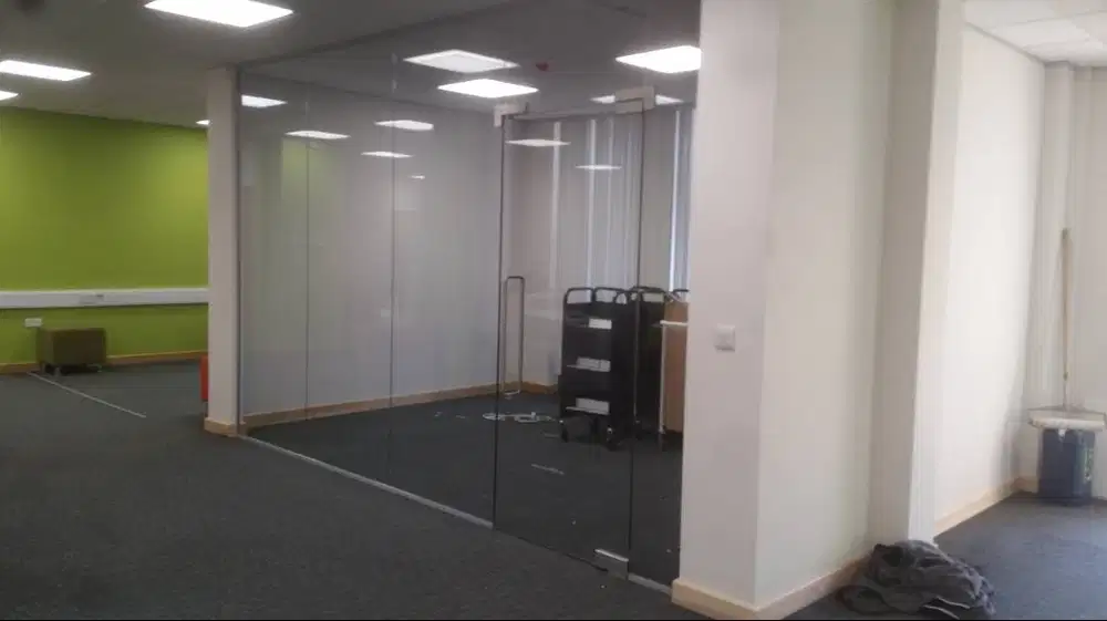 Kusen Alumunium - Kusen Aluminium +  Plafon - Partisi Gypsum / PVC WPC