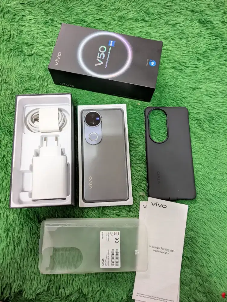 Vivo v50 5g 8/256gb resmi mulus