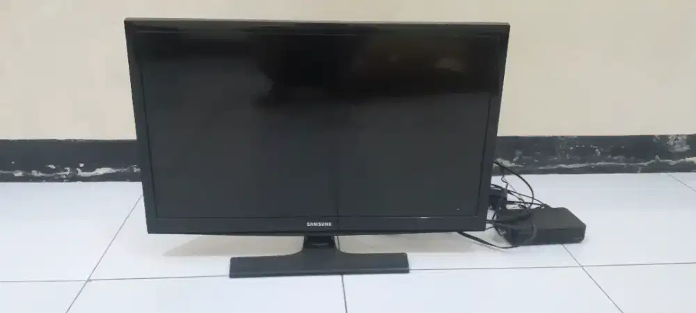 LED TV SAMSUNG 24 BISA PAKE FLASDISK