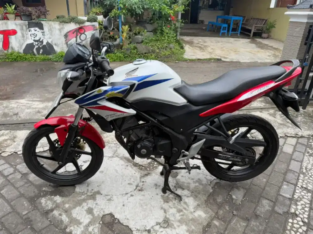 Honda cb 150 R THN 2014 plat AB Bantul