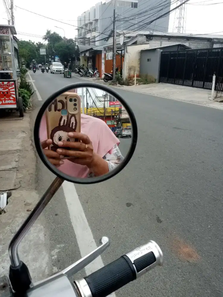 menawarkan jasa antar jemput sekolah
