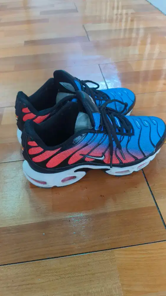 Nike tn size 40