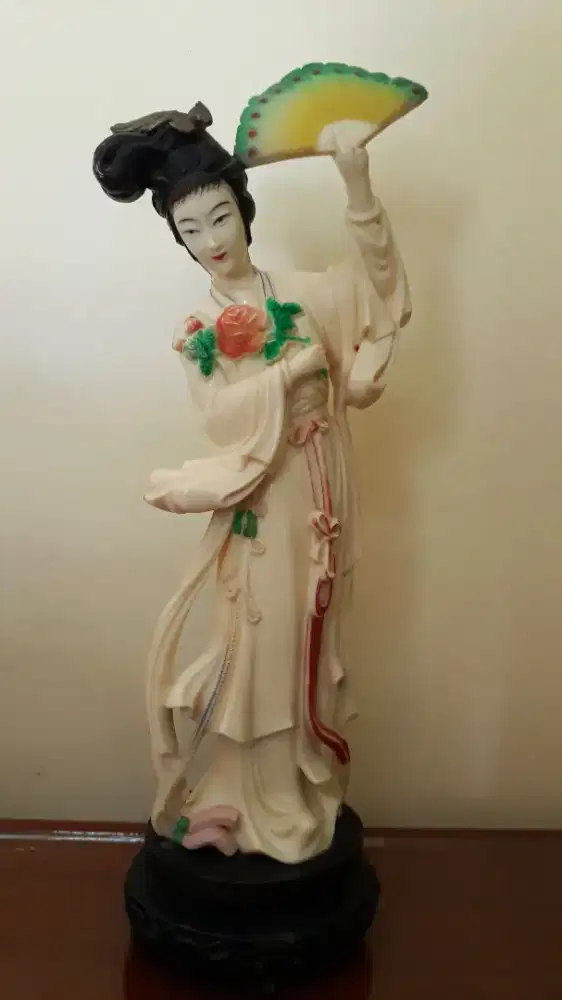 Patung Antik Kuno