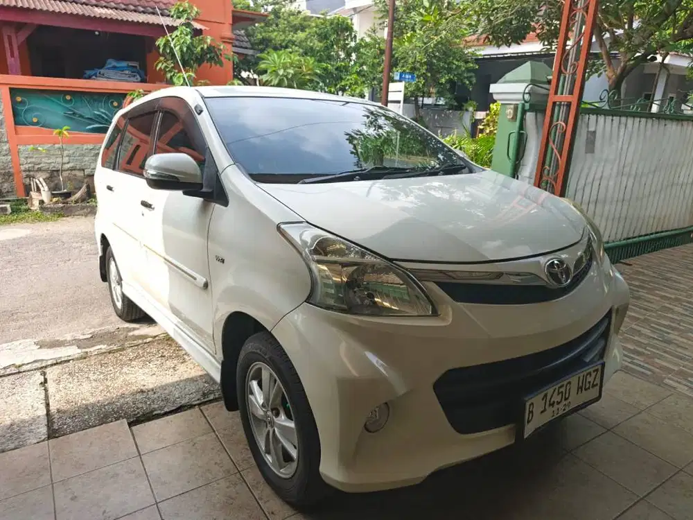 Toyota Veloz Manual Tangan pertama