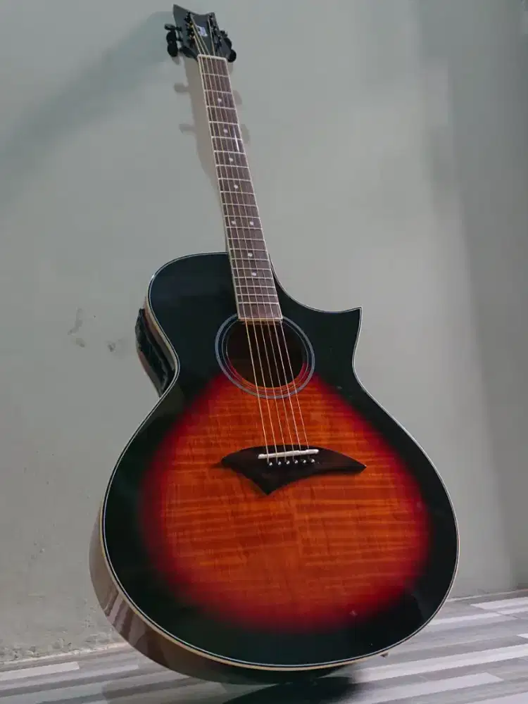 Gitar akustik elektrik cort