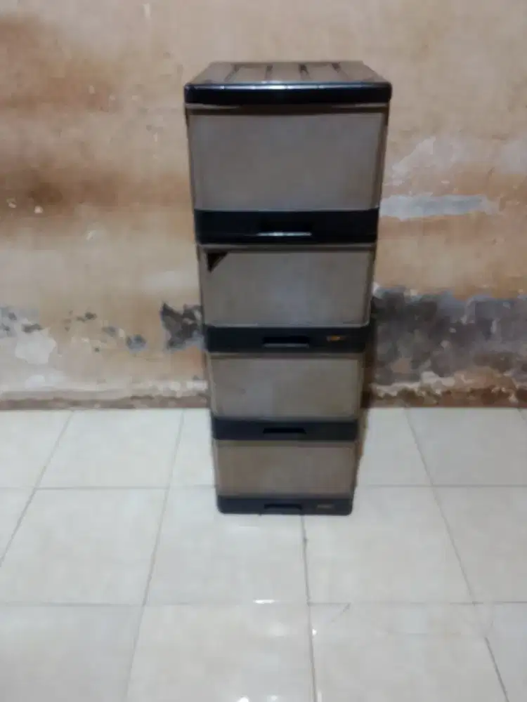 Lemari plastik komet star 4susun