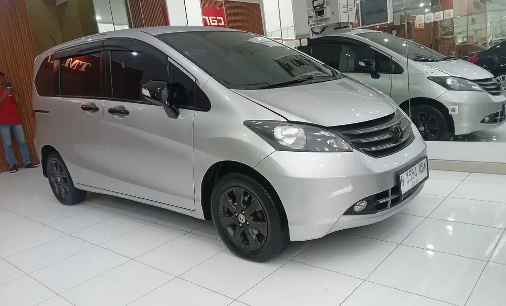 Honda Freed 2010 Bensin