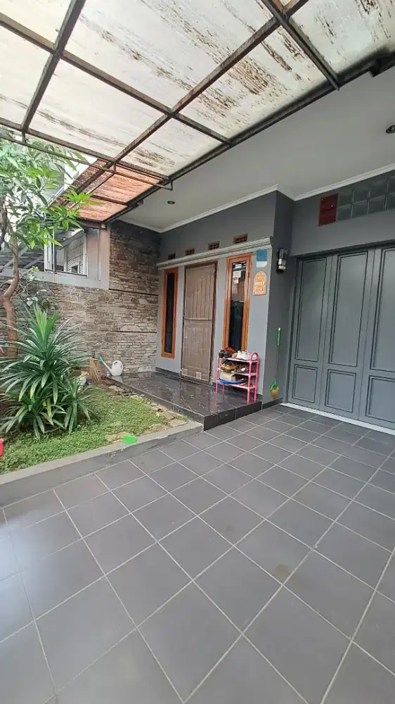 Rumah bagus nyaman siap huni di turangga buah batu