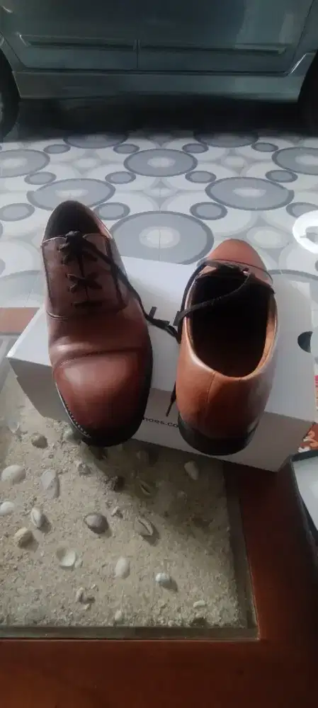 Sepatu pantofel coklat