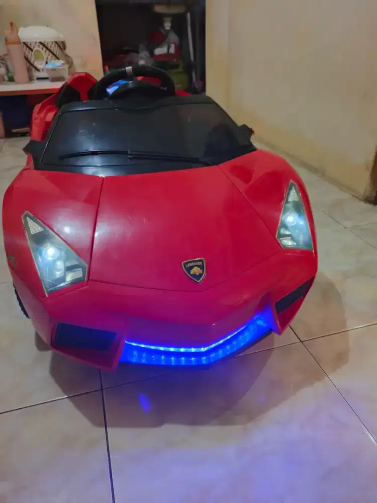 Mobil Aki mainan remote lambarzado