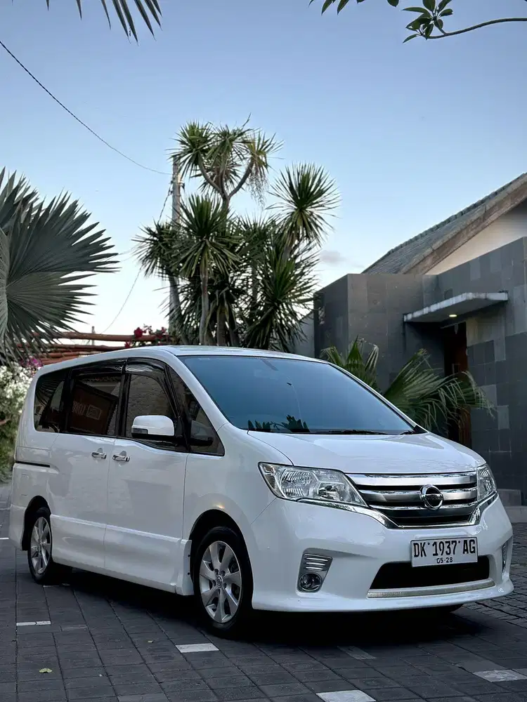 Nissan Serena HWS 2013 AT Low KM 28.000