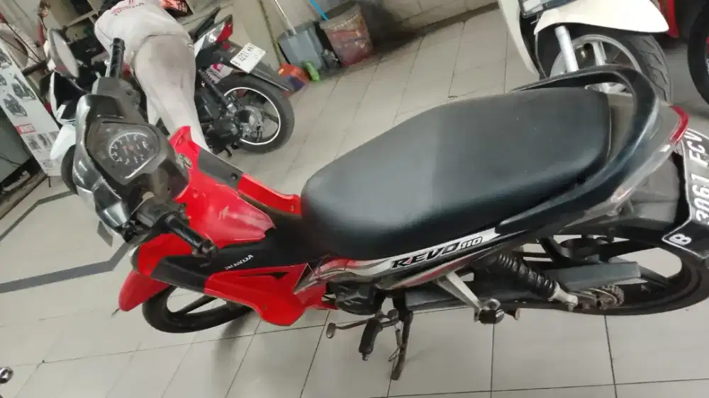Absolute Revo CW th 2011 mesin ok segel