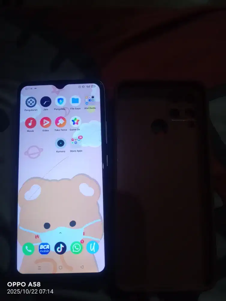 Realme c15 ram 4 /64. Baterai badak 6000mah.baca minusnya