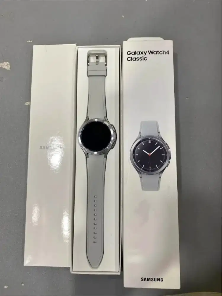 Samsung Galaxy Watch 4 Classic 42m
Mulus Fulset Resmi Sein Indo
