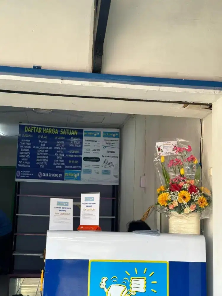 Staff Pegawai Laundry