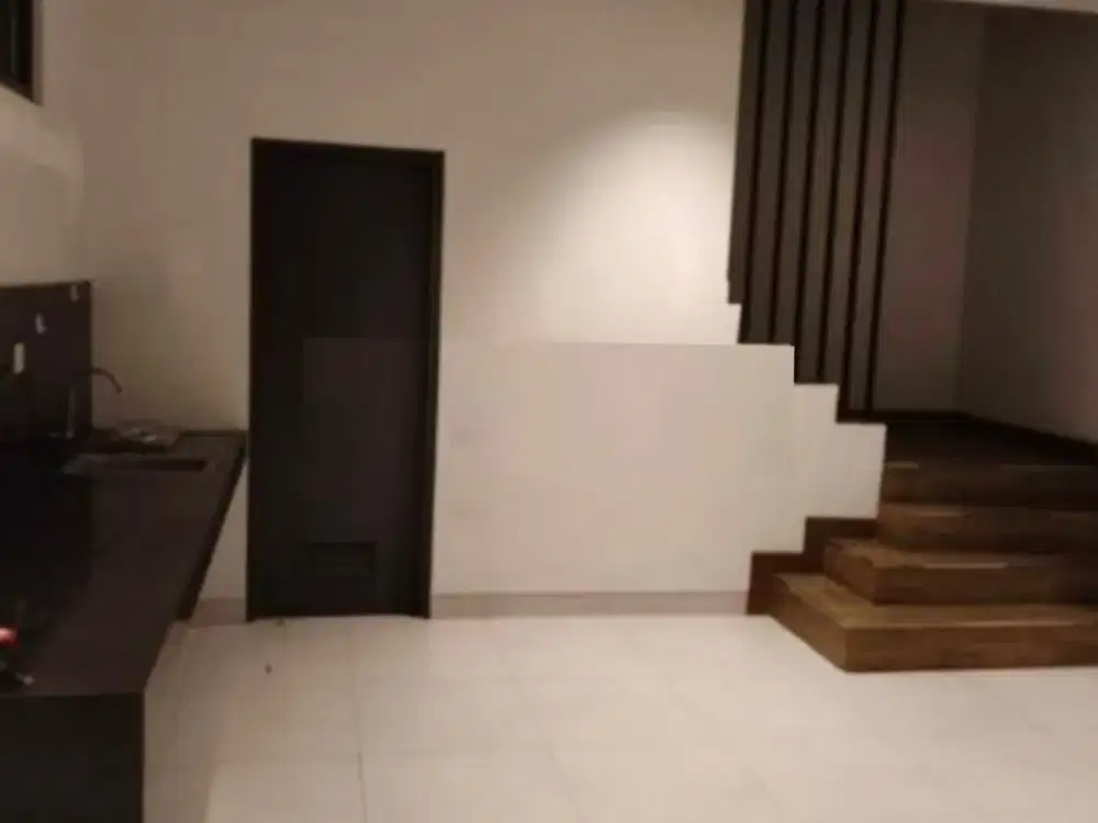 Dijual Rumah Bagus Tingkat 2 Lantai Siap Pakai Di BSB City, Semarang
