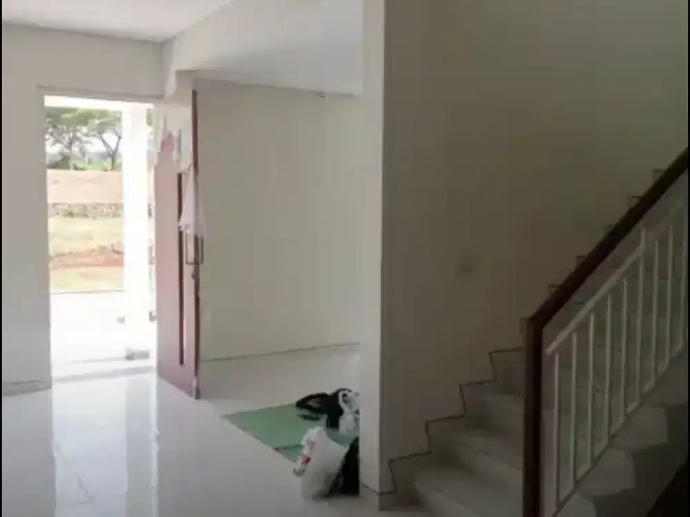 Dijual Cepat Rumah Baru Tingkat 2 Lantai Siap Pakai Di Perum Bsb City
