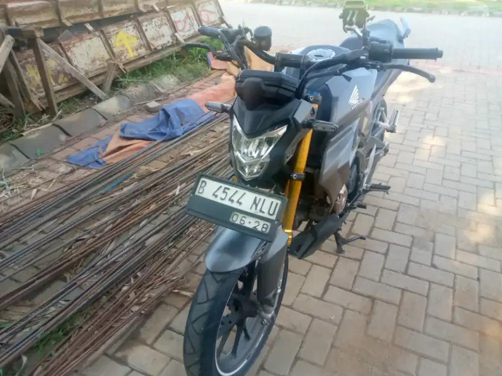 JUAL CEPAT CB 150R SPESIAL EDITION 2023