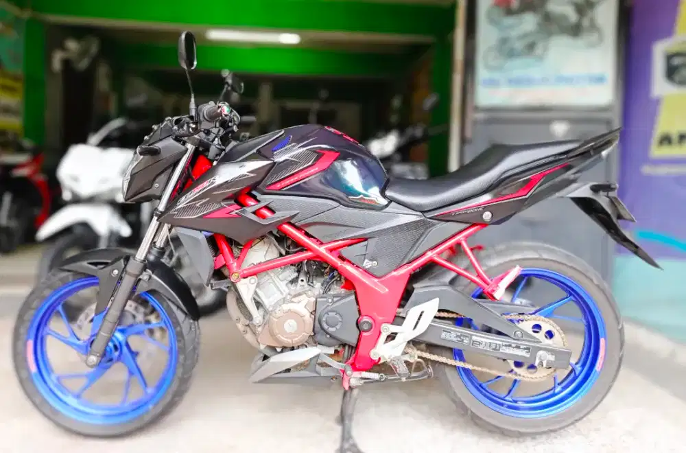 Kp.MURAH HONDA CB150R 2017