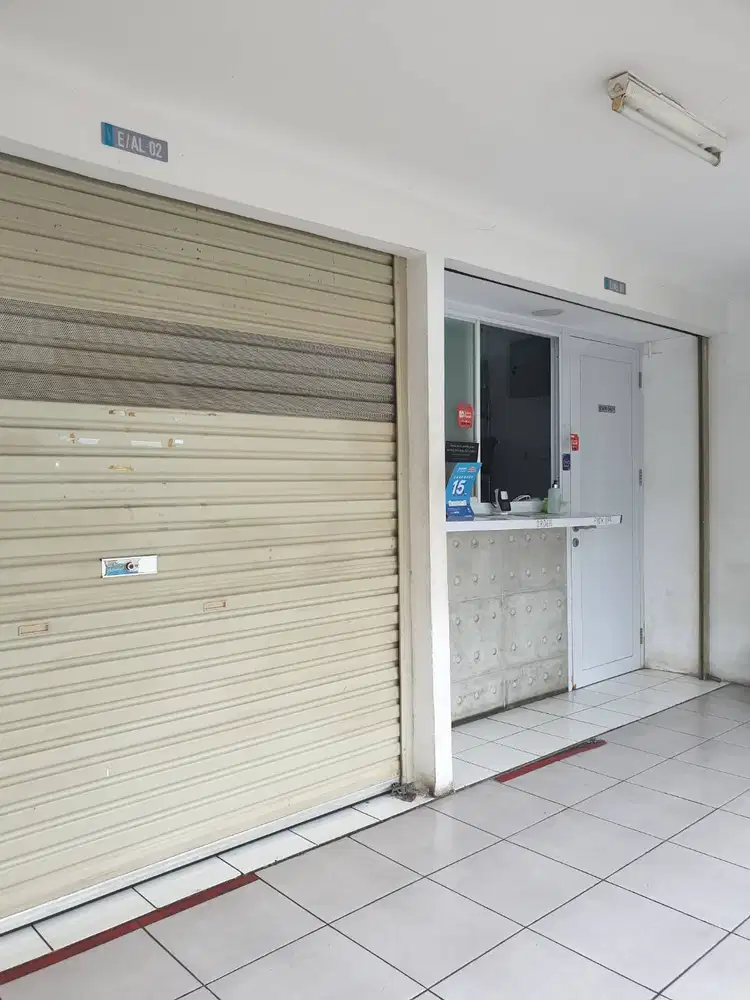 Disewakan kios khusus londri depan kolam Bassura City bayar bulanan