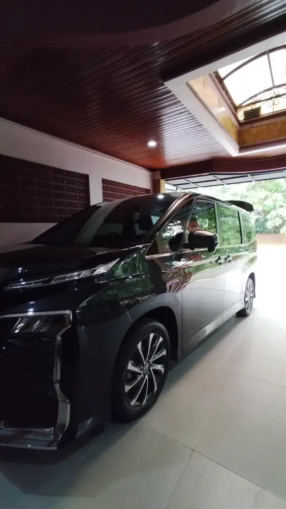 Toyota Voxy 2024 Bensin