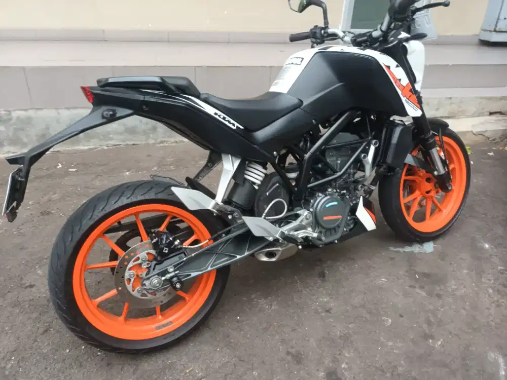Ktm duke 200 low km