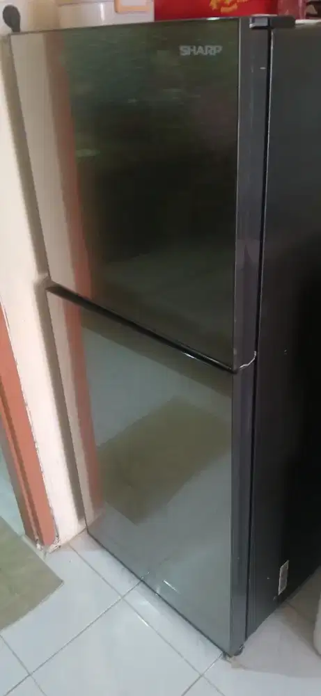 Lemari Pendingin 2 Pintu