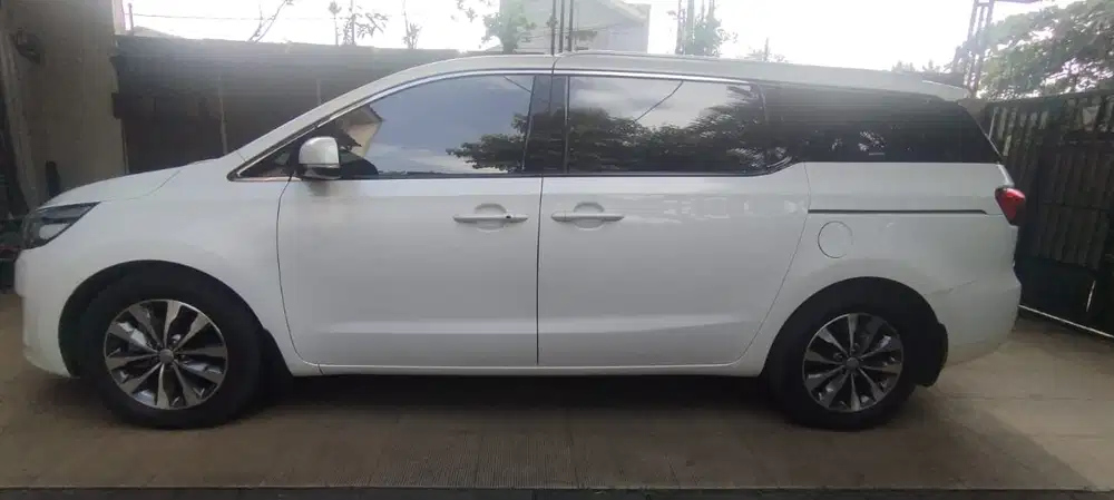 Kia Grand Sedona 2019 Bensin