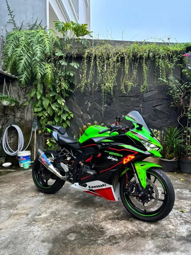 Kawasaki ZX25R ABS KRT 2022 KM ANTIK HEDON
