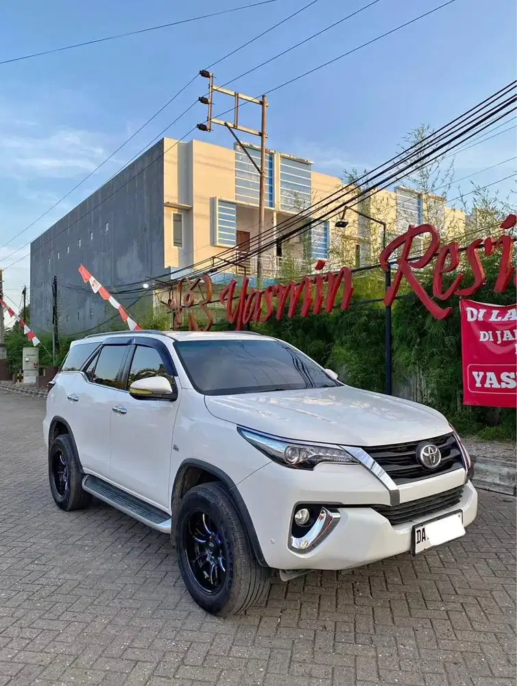 TOYOTA FORTUNER 4x2 2.4 VRZ AT 2016