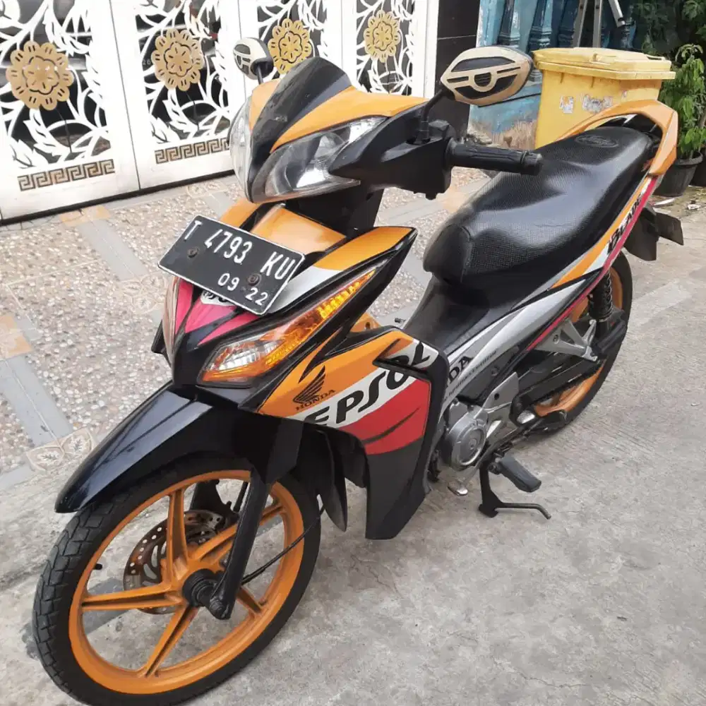 Honda blade 2012 Karbu ,Double Disk,ss Lengkap mesin bagus,T Karawang