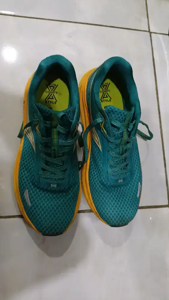 Sepatu lari Ardiles Nfinity Drive 1.5