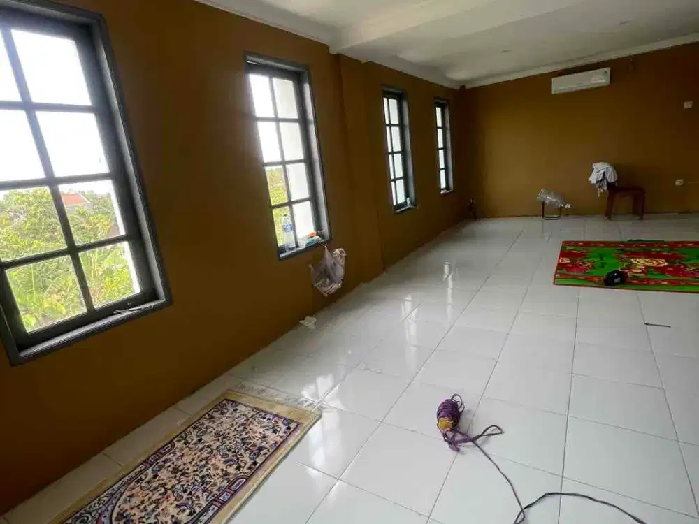 Gedung/Rumah 5 Lantai American Classic Cocok Untuk Yayasan Sekolahan Atau Kantoran di Karawang Timur