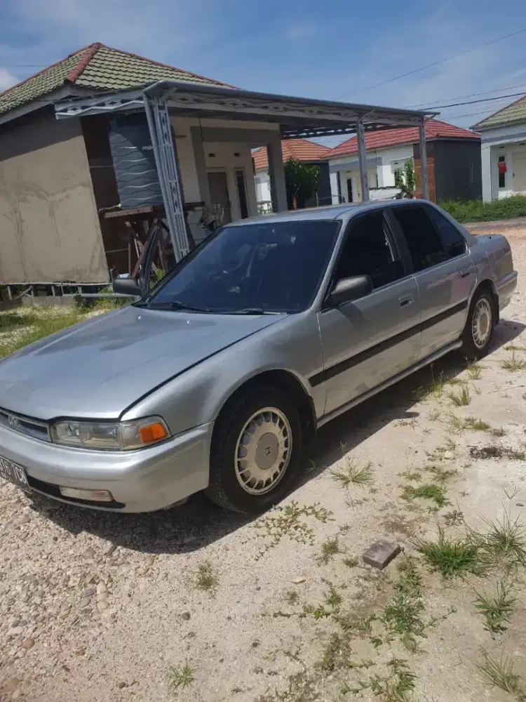 Honda sedan tahun 1990
